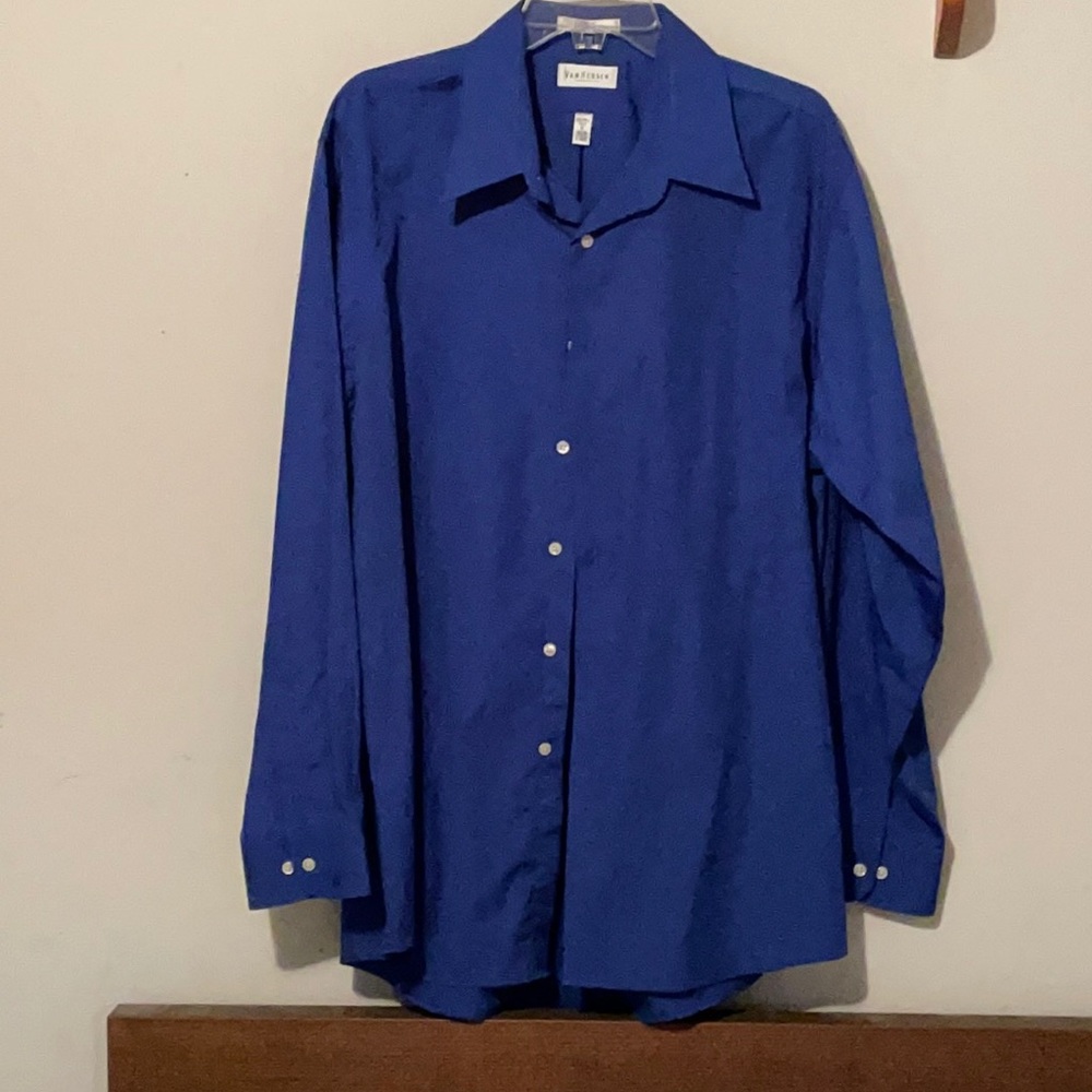 Van heusen dress shirt. XL